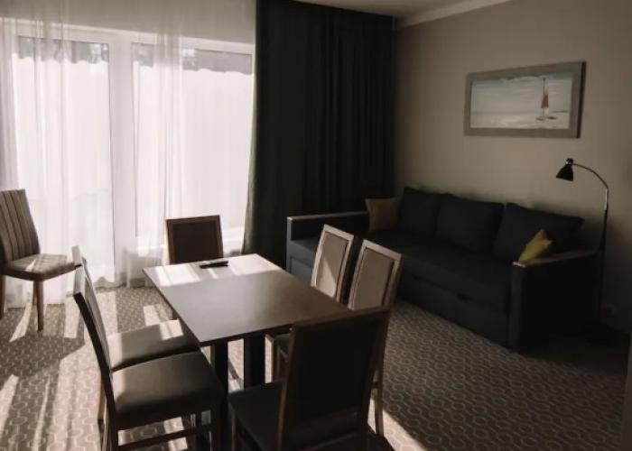 Merepargi ApartHotel & Cafe