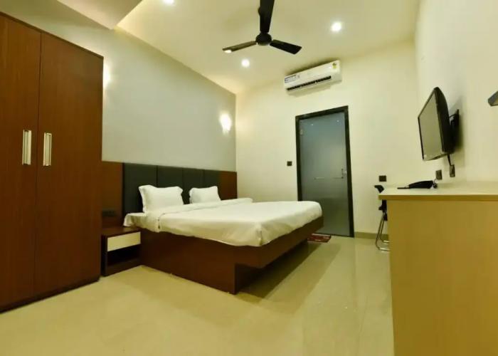 Hotel Nikhil Regency