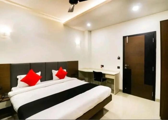Hotel Nikhil Regency