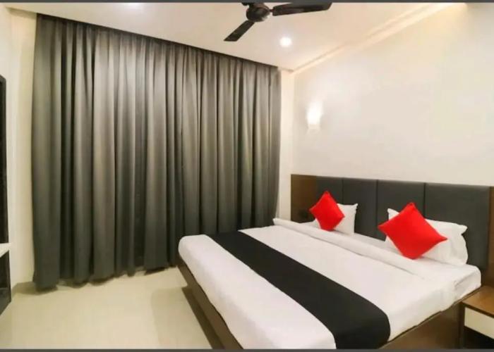 Hotel Nikhil Regency