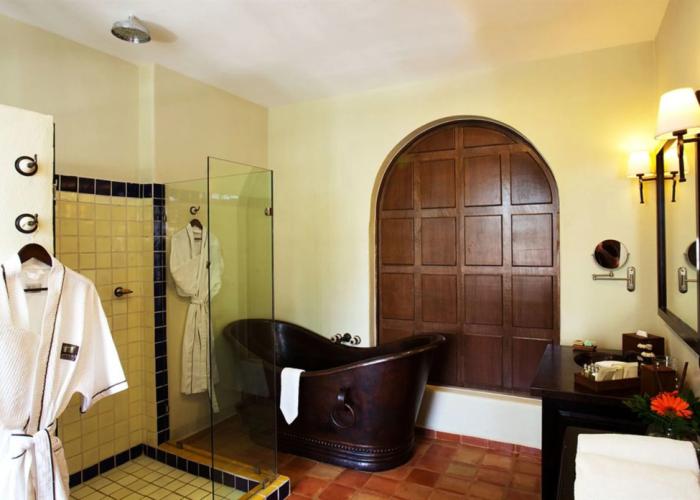 Guaycura Boutique Hotel Beach Club & Spa
