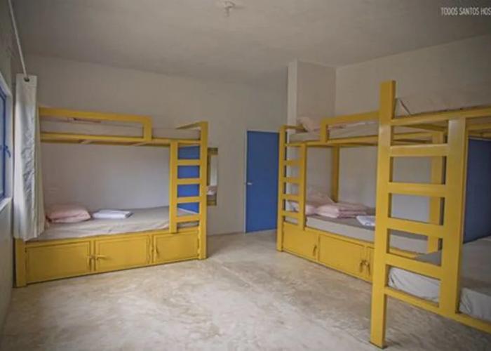 Todos Santos Hostel