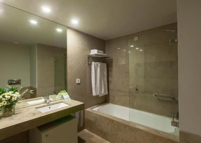 Aqualuz Troia Mar & Rio Hotel & Apartments