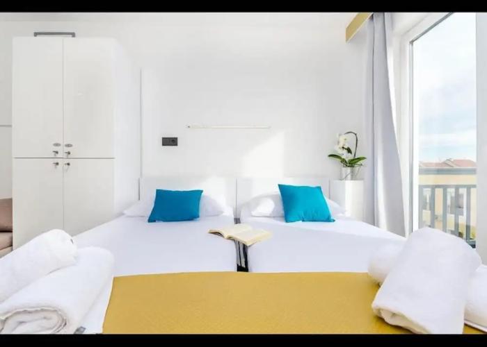 Room-all Saints Suites B&b Kastela - Dou