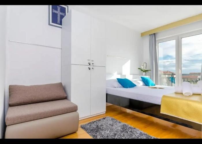 Room-all Saints Suites B&b Kastela - Dou