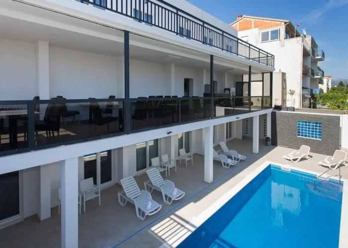 Room-all Saints Suites B&b Kastela