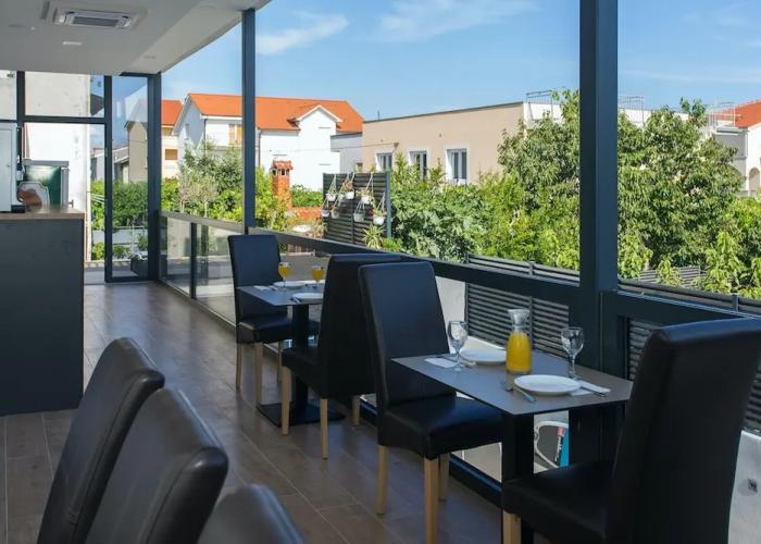 Room-all Saints Suites B&b Kastela