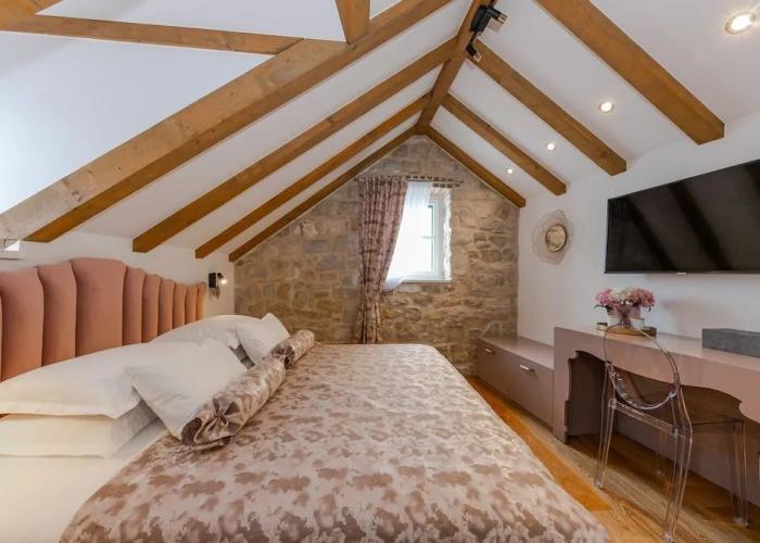 Villa Bante - Luxury Stone House