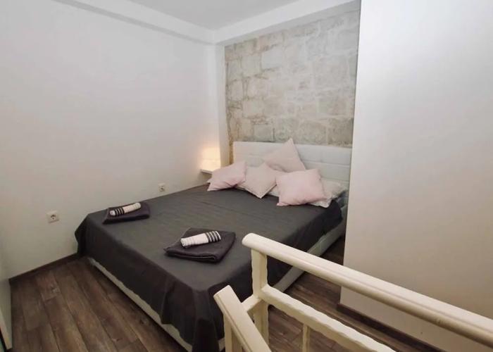 Dalmatian White Shell Apartment