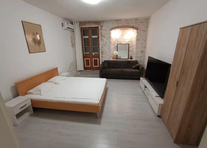 A1 - Spacious apt on the Seafront With Terrace