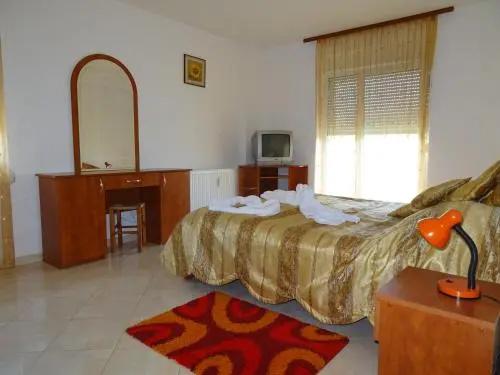 Club Onix Apartments
