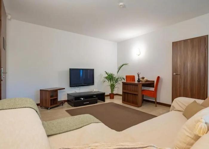 Epico Seafront & Garden Apartments