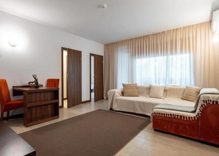 Epico Seafront & Garden Apartments