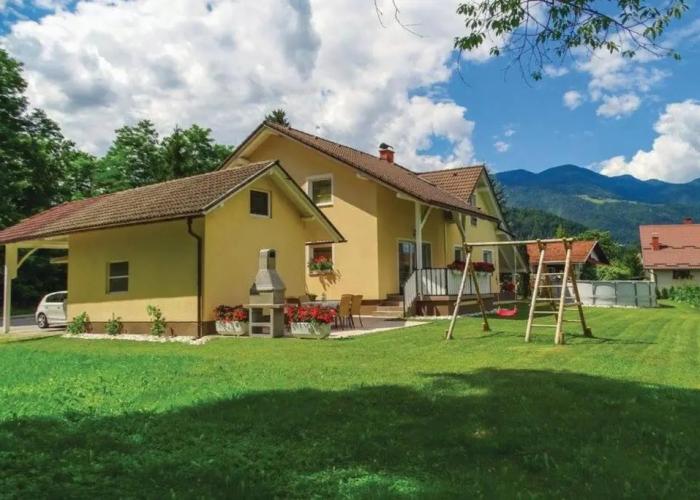 Villa Cujez With Sauna And Pool