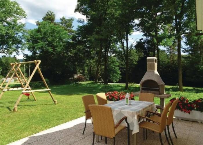 Villa Cujez With Sauna And Pool