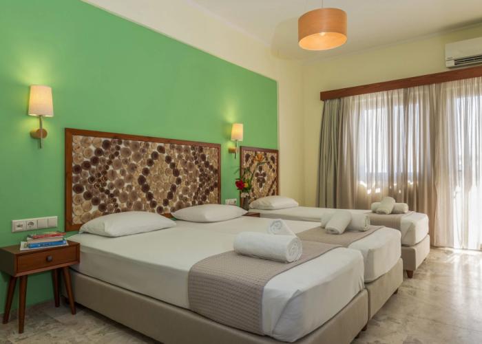 Aris Hotel