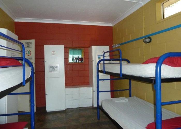 Batemans Bay Holiday Park - Hostel
