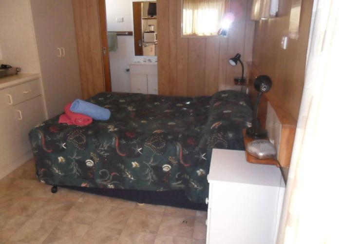 Batemans Bay Holiday Park - Hostel