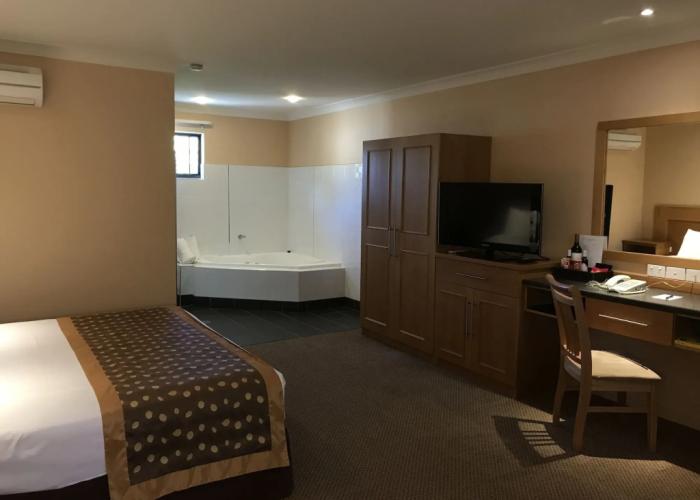 Sunseeker Motor Inn