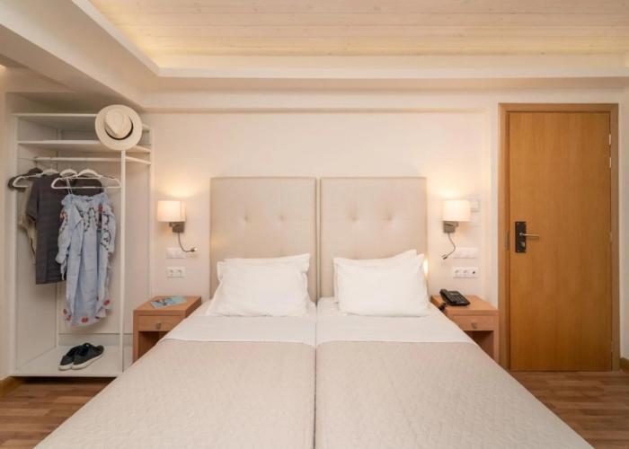 Karalis City Hotel