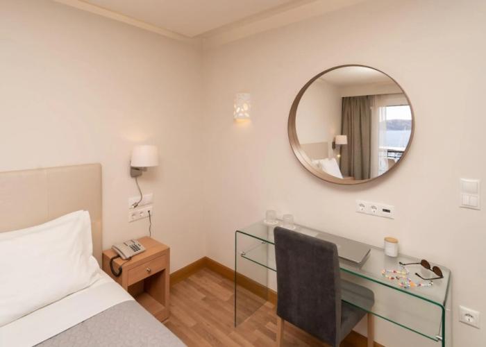 Karalis City Hotel
