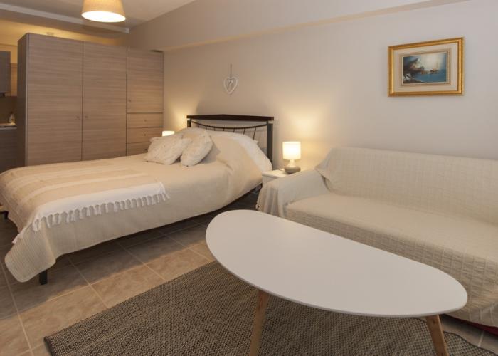 Best House Petit Pylos Messinias