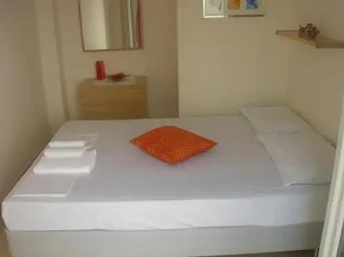 Apartments Eleni 4 Seasons