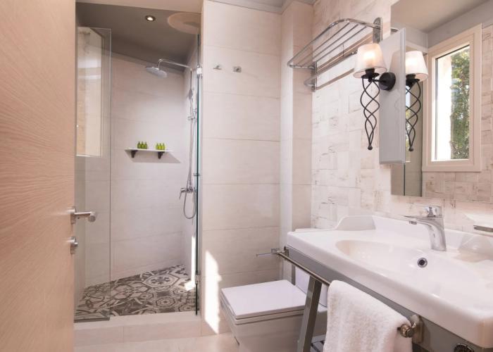 Neikos Luxury Suites