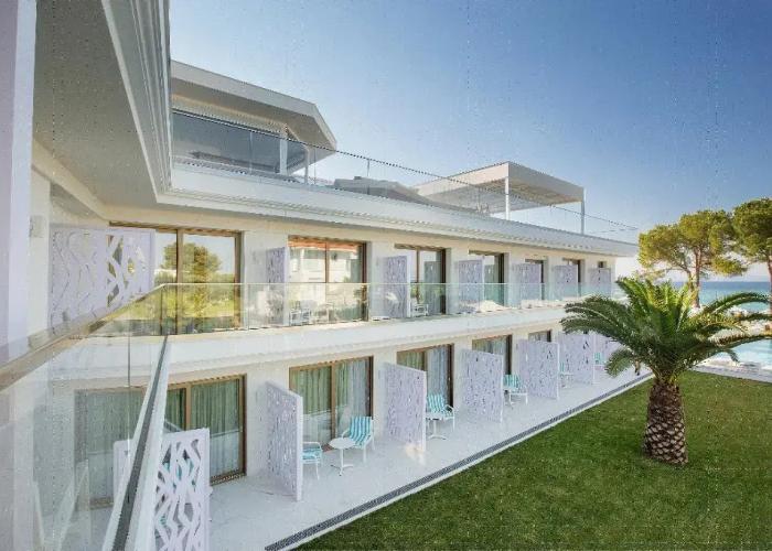 Laguna Resort
