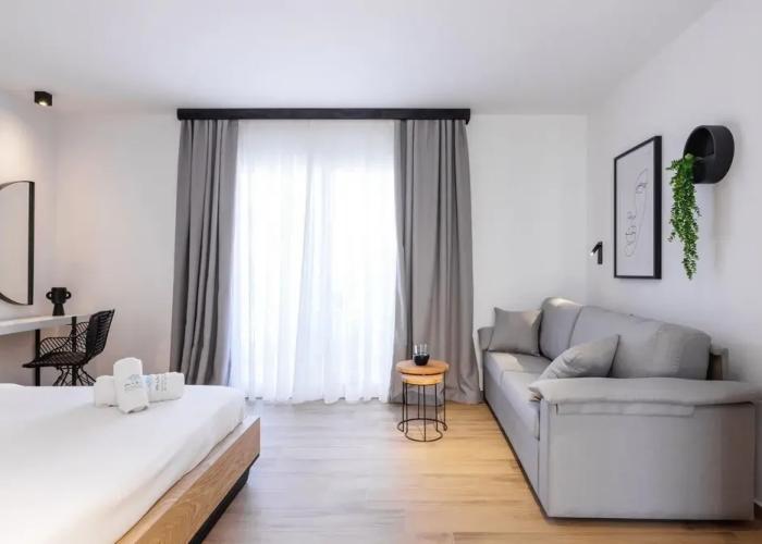 Kentro Luxury Suites