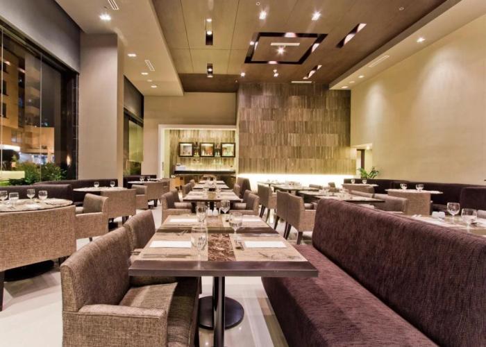 The B Hotel