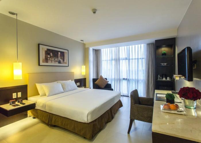 The B Hotel