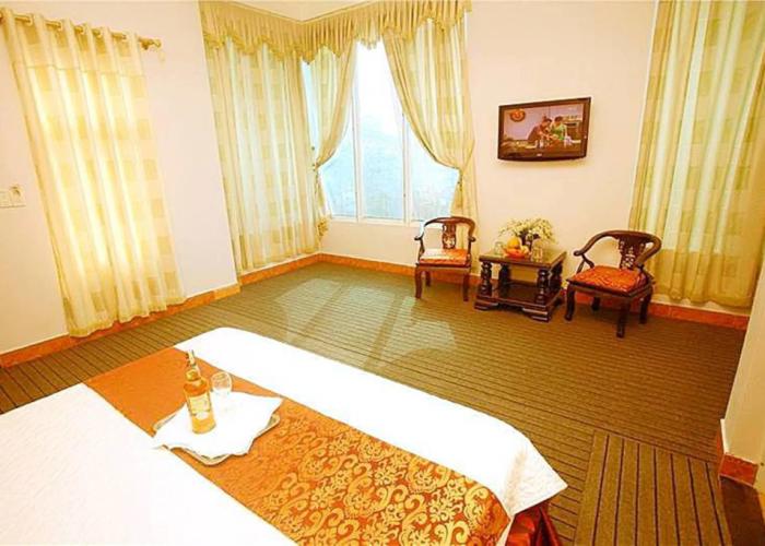 Van Giang Hotel