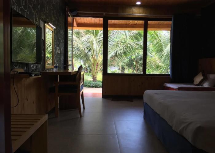 Tan Son Nhat Con Dao Resort