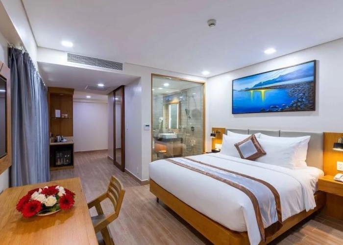 Marina Bay Con Dao Hotel