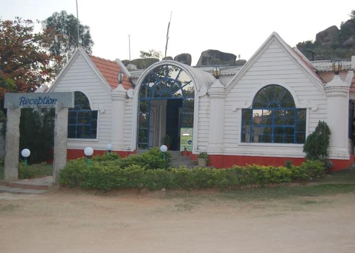 Kishkinda Heritage Resort