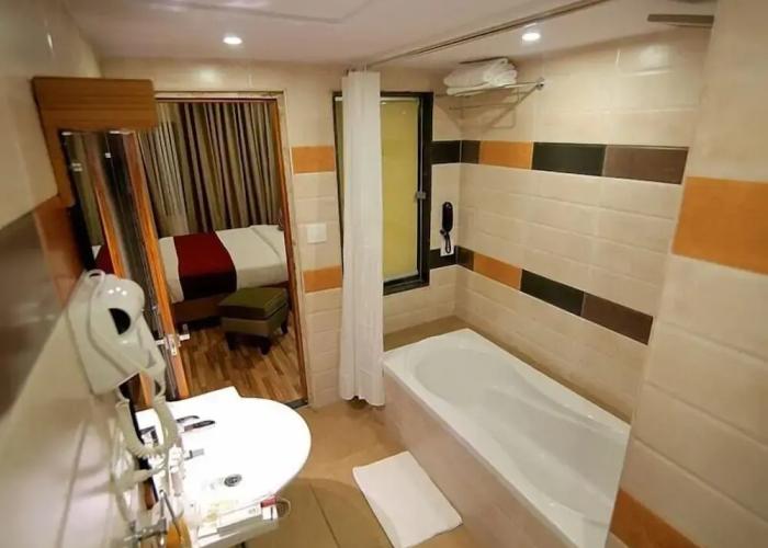 Hotel Hampi International