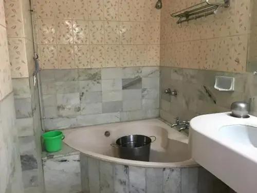 Iroomz Shanbhag Towers International