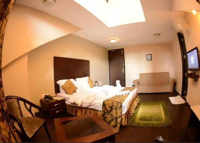 Hotel Pine Spring Gulmarg