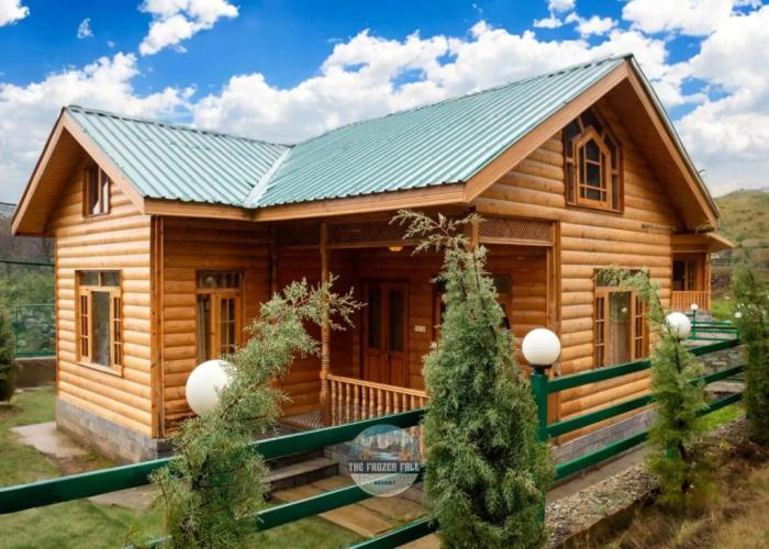 The FrozenFall Resort - Gulmarg