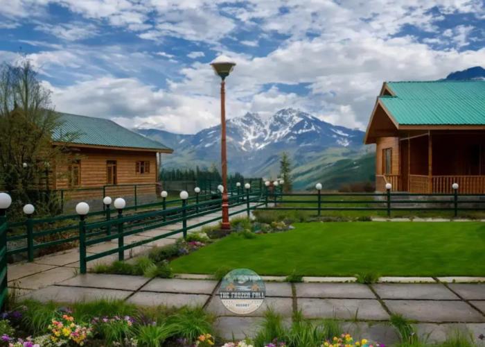 The FrozenFall Resort - Gulmarg
