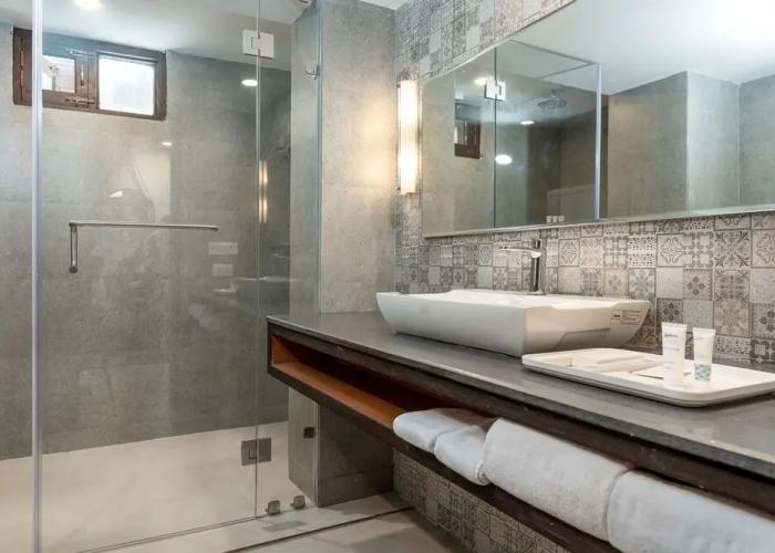 Country Inn & Suites by Radisson, Sonamarg