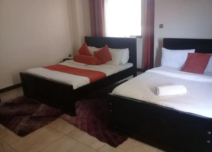 Hotel Wagon Wheel