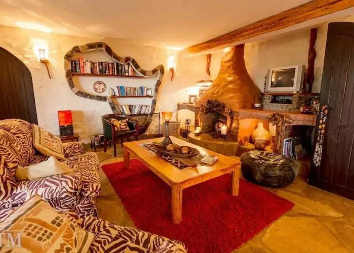 Leleshwa Retreat