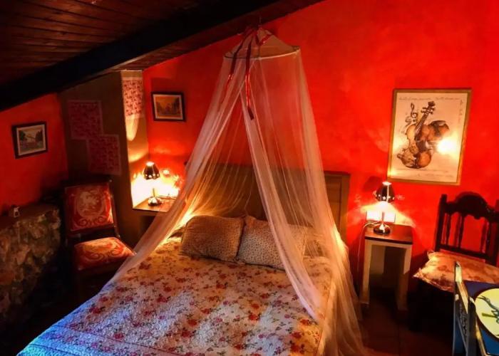 Room in Guest Room - La Quinta de Malu Romantic Hotel in Cuenca