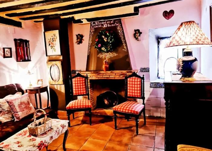 Room in Guest Room - La Quinta de Malu Romantic Hotel in Cuenca