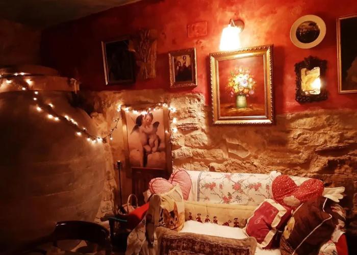 Room in Lodge - Romantic getaway to Cuenca at La Quinta de Malu