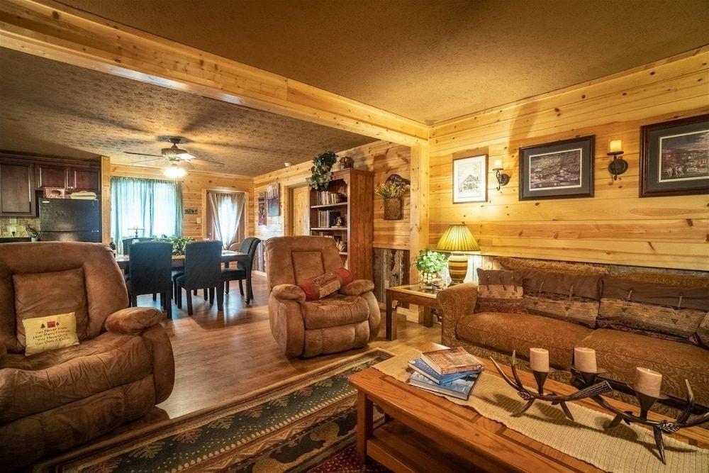 Nacoochee Valley Lodge