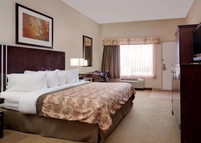 Ramada Lac La Biche