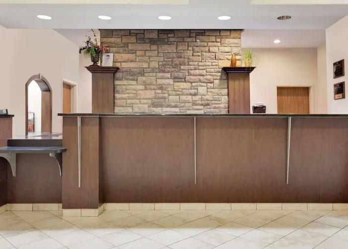 Ramada Lac La Biche